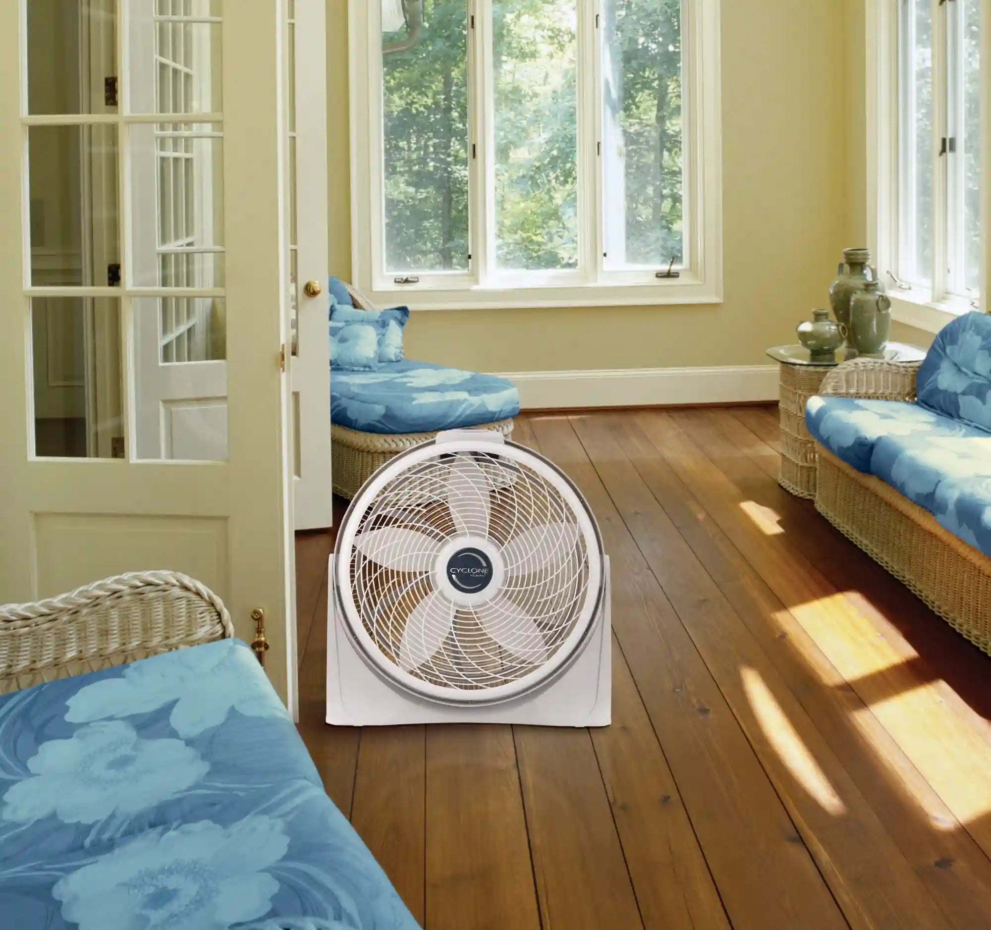 Lasko Cyclone® 20" Air Circulator Floor Fan (3-speed, manual, 90° oscillation, white)