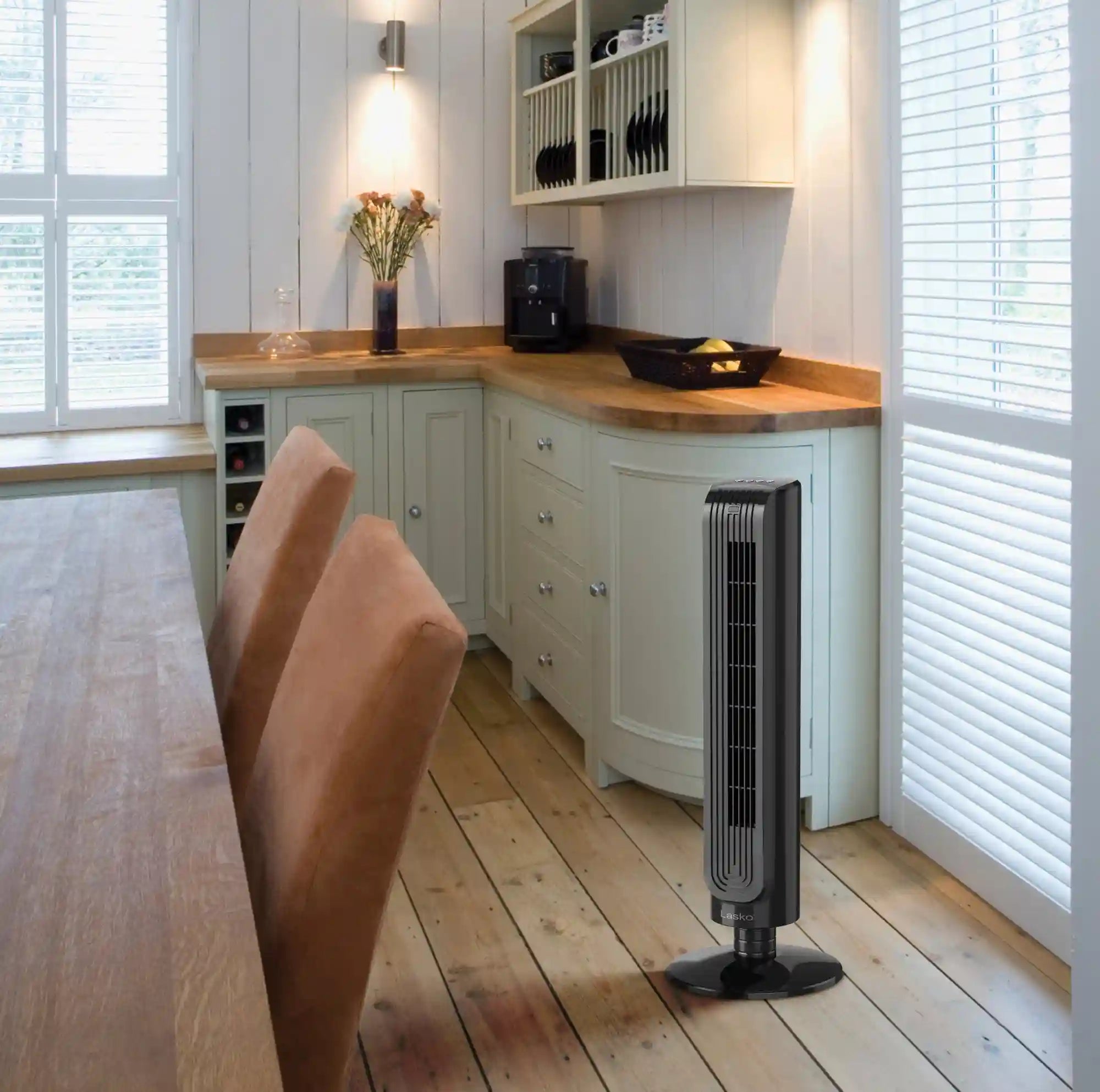 Lasko 32" Tower Fan (3-speed, remote, timer, black)