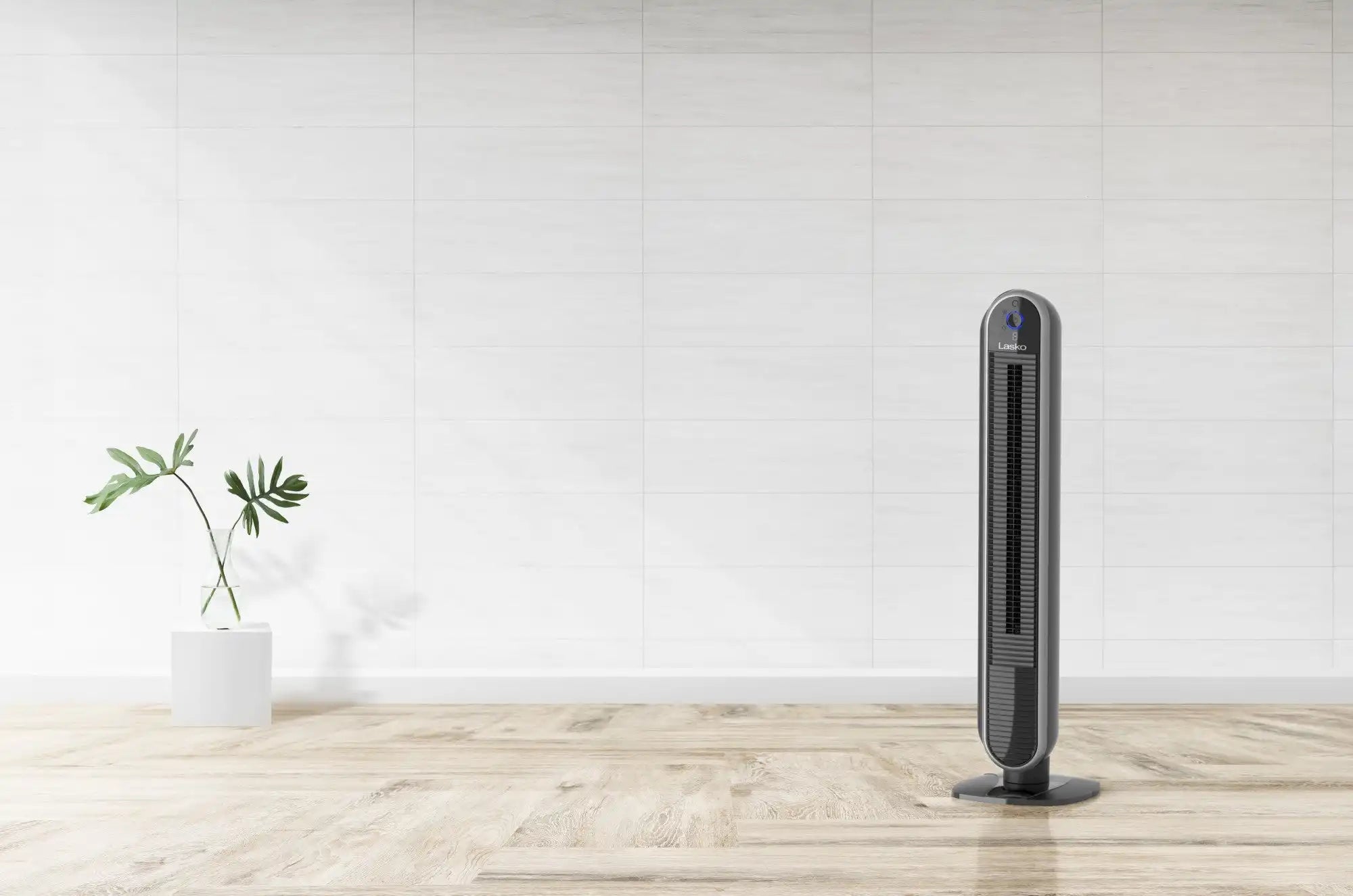 Lasko Aria™ 40" Tower (5-speed, remote, timer, black)