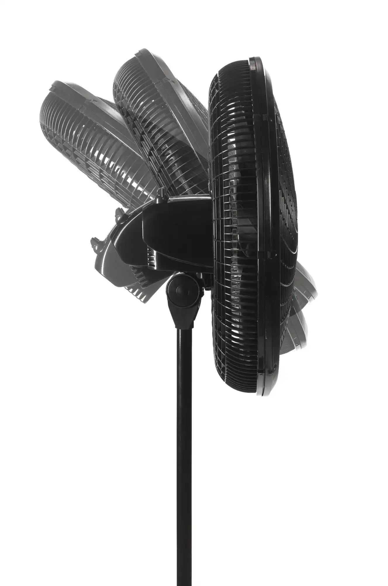 Lasko Cyclone® 18" Pedestal Fan (3-speed, manual, black)