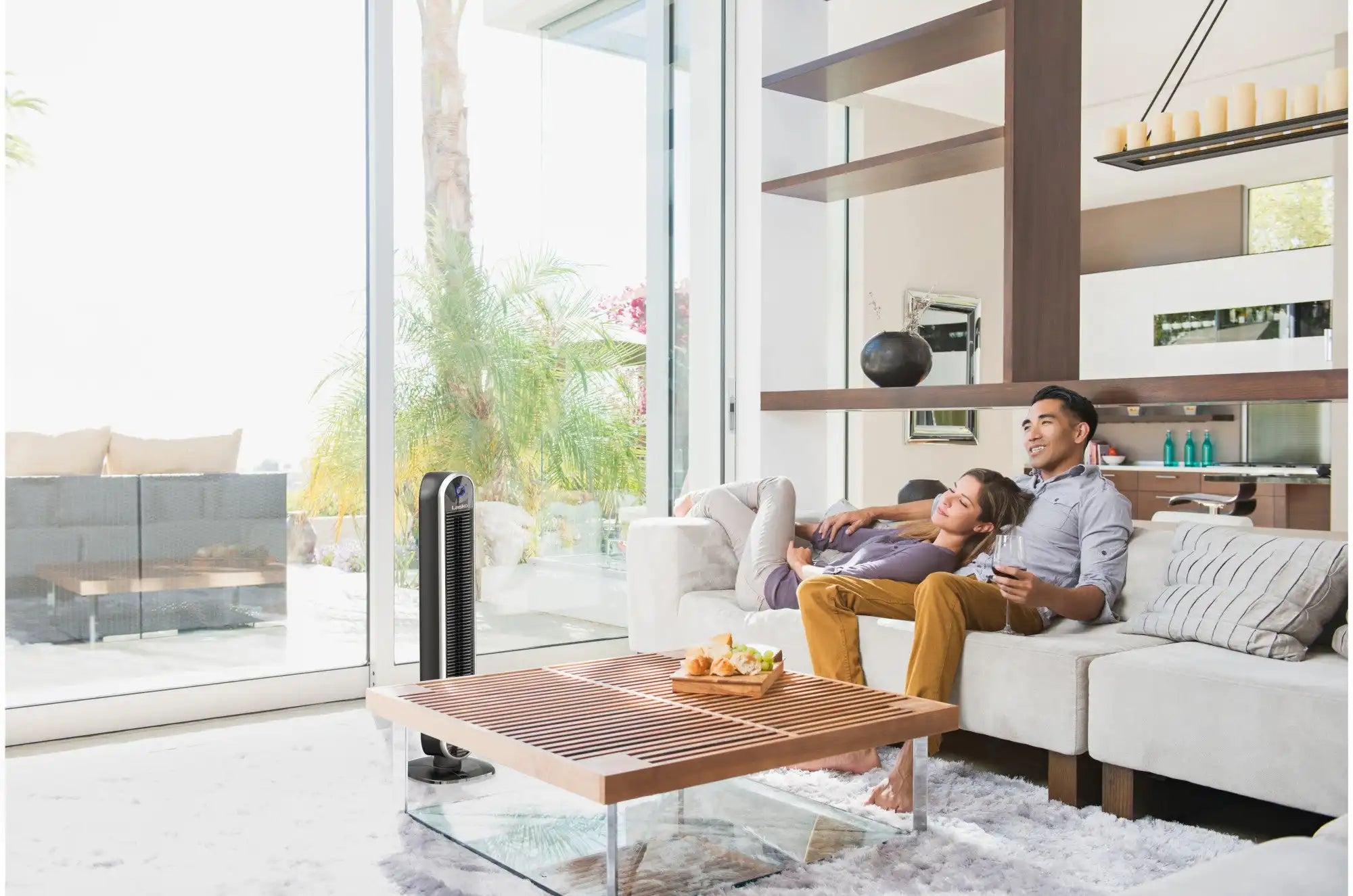 Lasko Aria™ 40" Tower (5-speed, remote, timer, black)